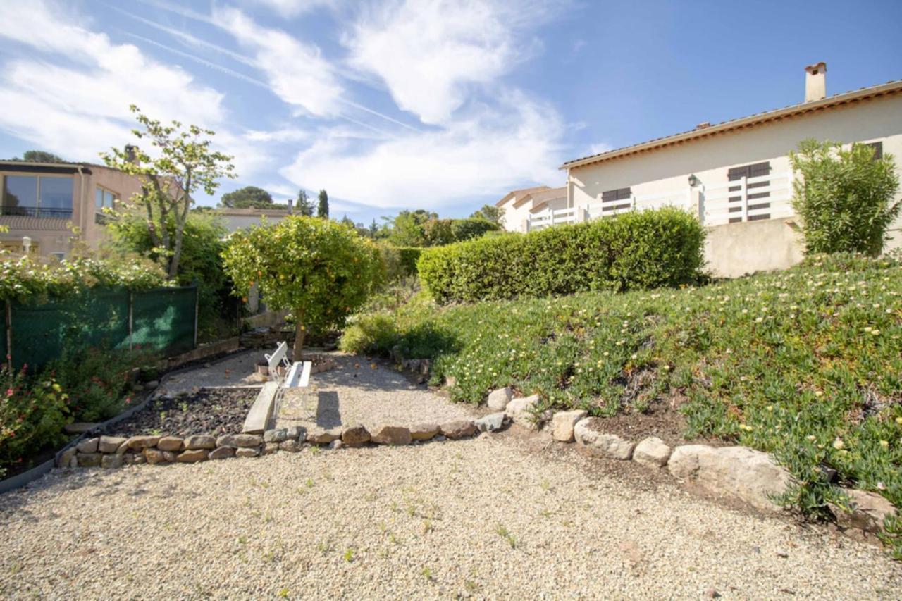 Large Spacious House In Fréjus Εξωτερικό φωτογραφία
